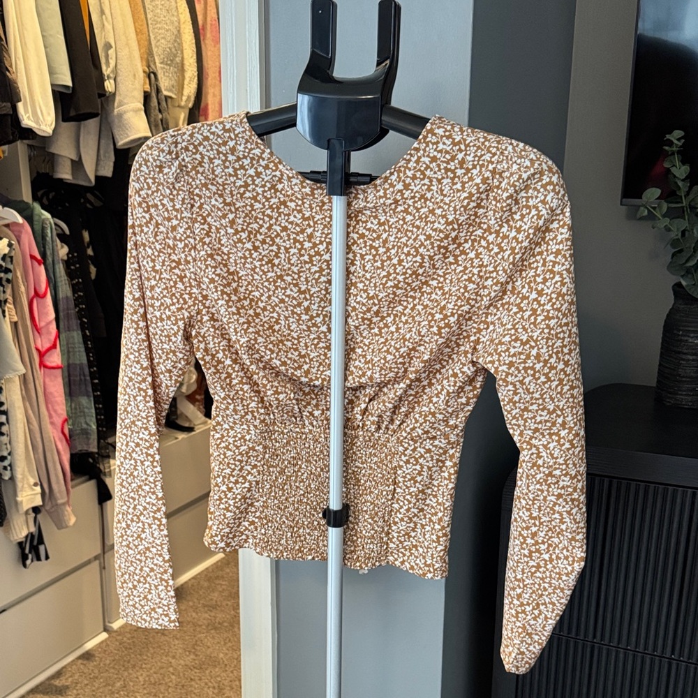 Brown Floral V-Neck Long-Sleeve Top - Picture 6 of 7